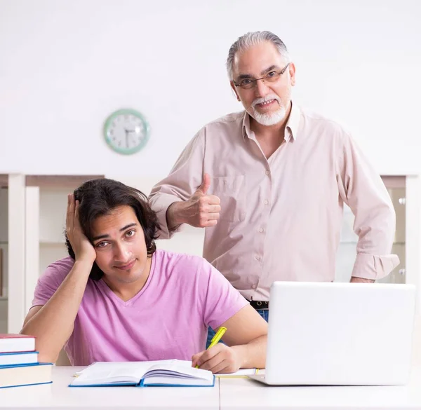 Old Father Helping His Son Exam Preparation — Stock Photo, Image