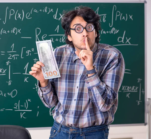 Grappige Mannelijke Wiskundeleraar Klas — Stockfoto