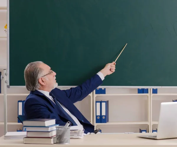 Aged Male Teacher Front Chalkboard — Stock Photo, Image