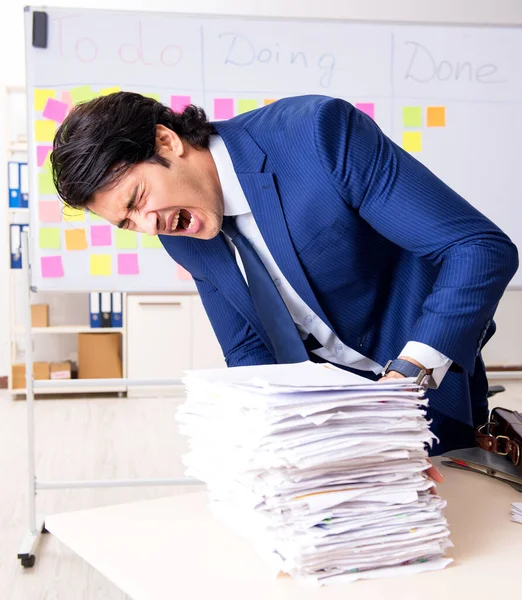 Young Handsome Employee Front Whiteboard List — Stock Photo, Image