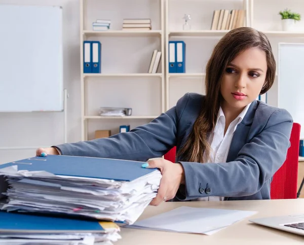 Beautiful Female Employee Unhappy Excessive Work — Foto Stock