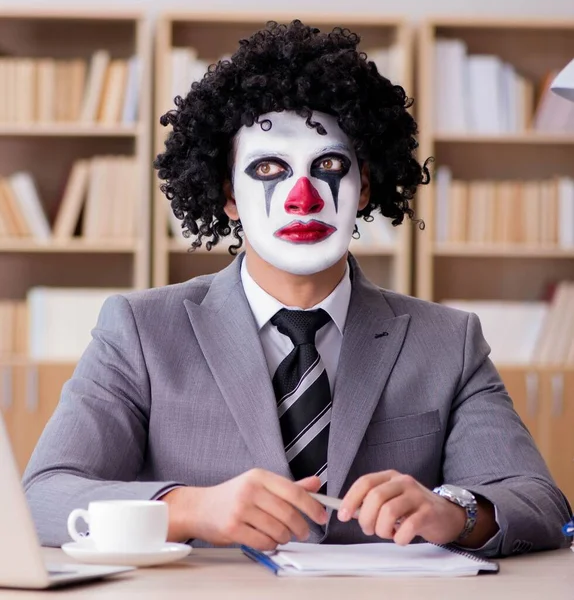 Clown Zakenman Die Het Kantoor Werkt — Stockfoto