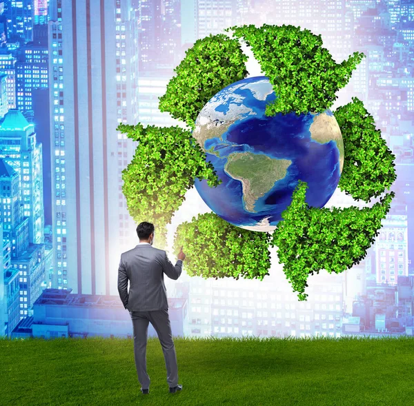 Biznesmen Koncepcji Ekologicznej Recyklingu — Zdjęcie stockowe