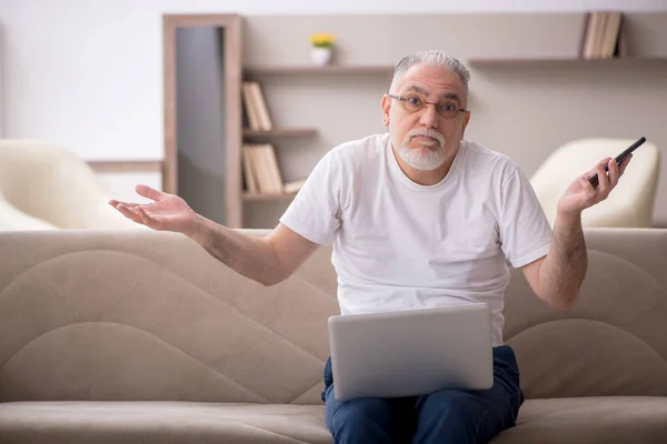 Old Man Sitting Home Pandemic — Stock fotografie