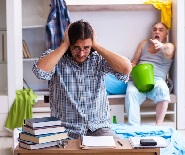 Young Son Student Dad Alcoholic Home — Stock Photo, Image