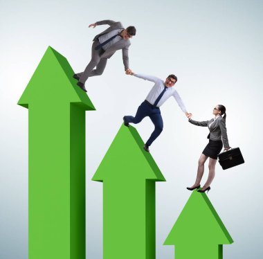 Sonuçları iyileştirmek için meslektaşlar birbirlerine yardım ediyorlar