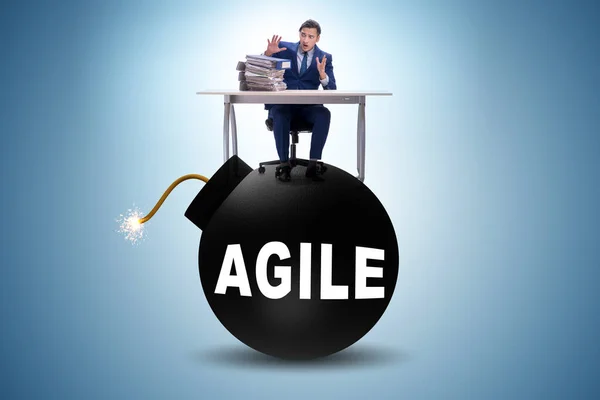 Agile Concept Met Ontploffende Bom — Stockfoto