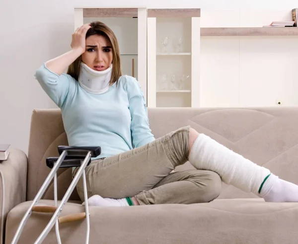 Young Woman Car Accident Suffering Home — Stock Photo, Image