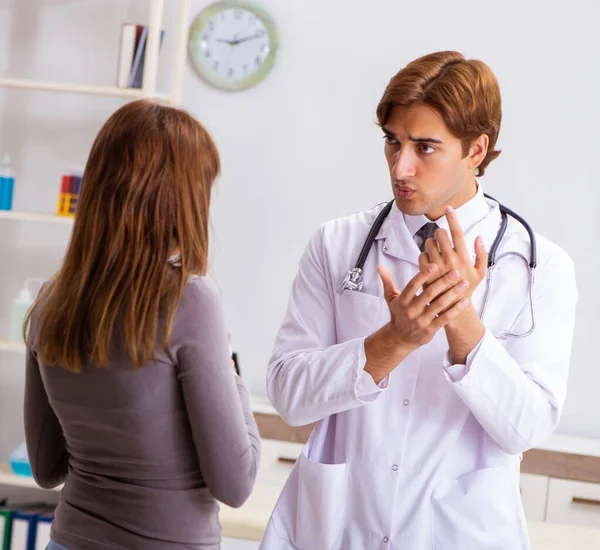 Deaf Mute Female Patient Visiting Young Male Doctor — Stock Photo, Image