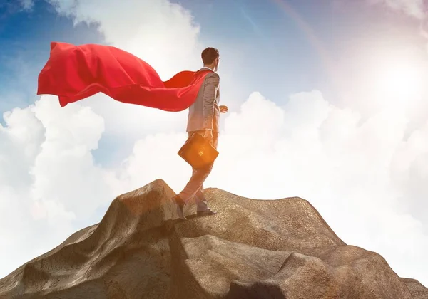 Biznesmen Superbohater Szczycie Góry — Zdjęcie stockowe