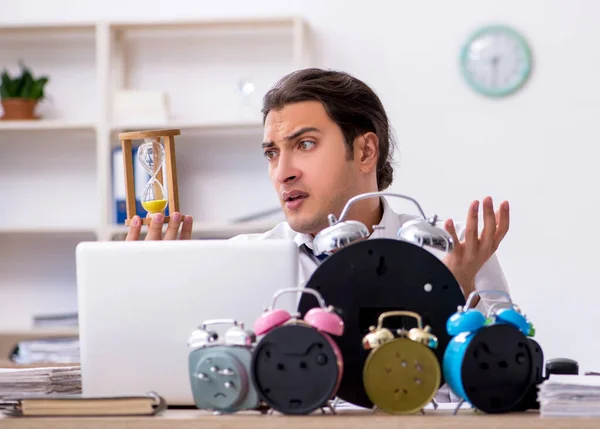 Young Employee Afraid Missing Deadline Workplace — Stock Photo, Image