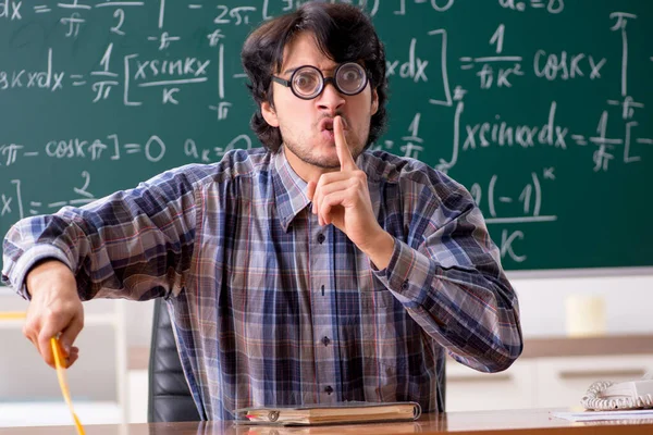 Zabawny Nauczyciel Matematyki Klasie — Zdjęcie stockowe