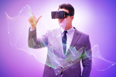 Adam ve sanal gerçeklik gözlükleriyle meta-zıt konsept