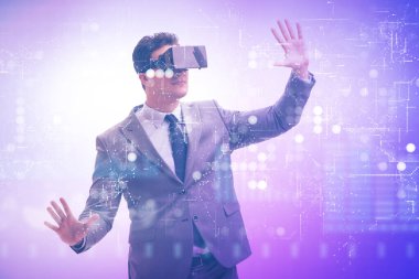 Adam ve sanal gerçeklik gözlükleriyle meta-zıt konsept