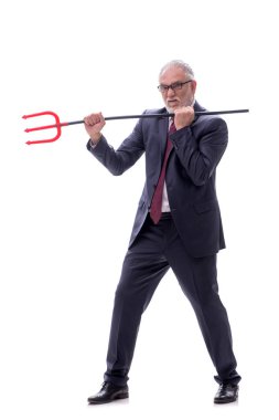 Şeytan işadamı mızrağı beyaza sapladı.