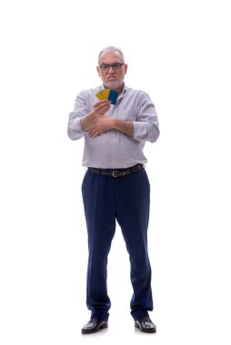 Eski patronun elinde kredi kartı var.