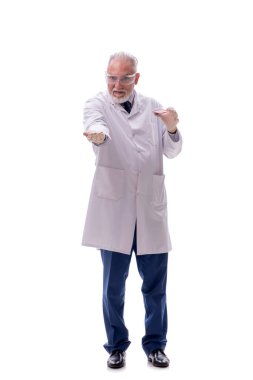 Yaşlı kimyagerin beyazı.