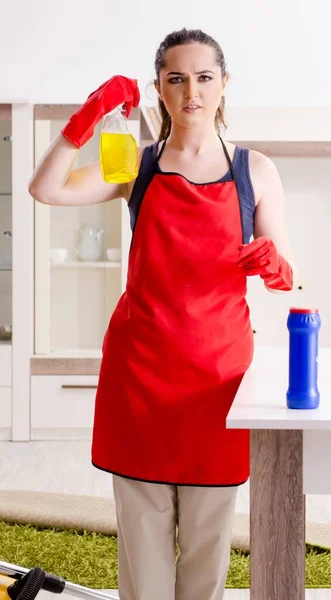 Young Beautiful Woman Cleaning Apartment — Stockfoto