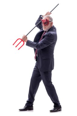 Şeytan işadamı mızrağı beyaza sapladı.