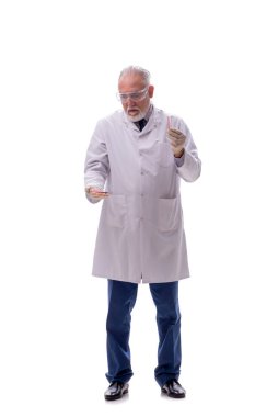 Yaşlı kimyagerin beyazı.