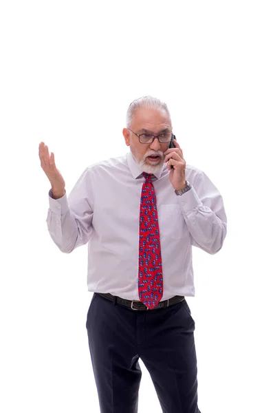 Stary Szef Rozmawia Przez Telefon Odizolowany Białym — Zdjęcie stockowe
