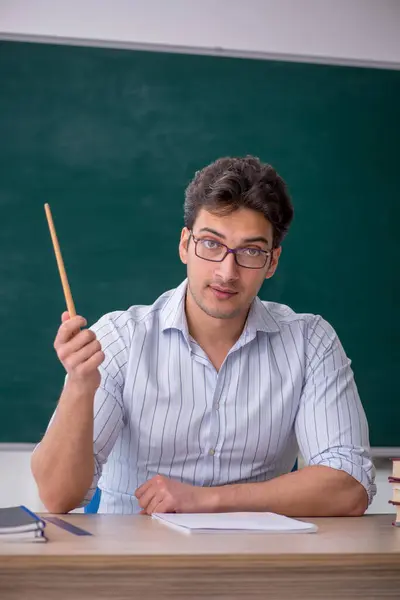 Young Teacher Front Green Board — Stock Photo, Image