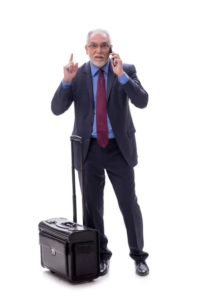 白で孤立したスーツケースを持つ熟練したビジネスマン — ストック写真