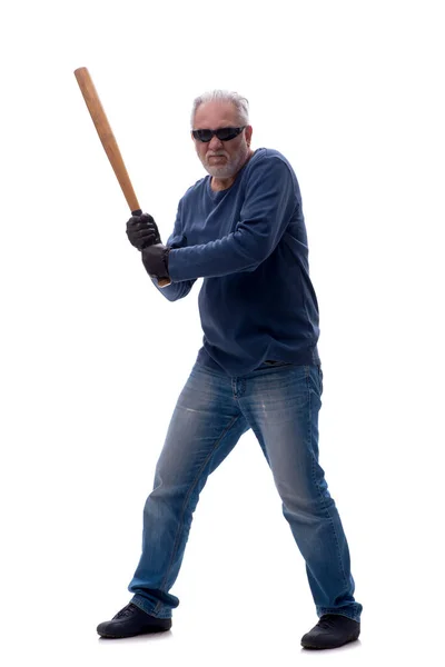 Beyazlar Üzerinde Izole Edilmiş Beyzbol Sopası Tutan Yaşlı Hırsız — Stok fotoğraf