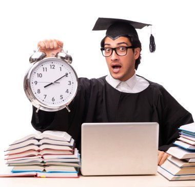 Beyaz tenli yakışıklı öğrenci.