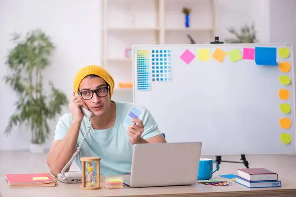 Young Designer Sitting Office — Stock Photo, Image