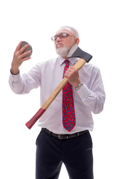 Eski Patron Beyaz Baltayla Yüzünü Tıraş Ediyor — Stok fotoğraf