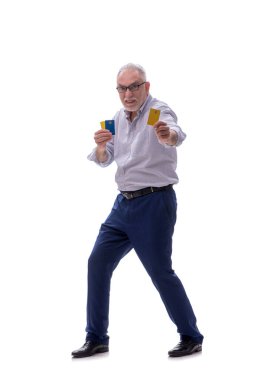 Eski patronun elinde kredi kartı var.