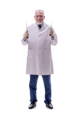 Yaşlı kimyagerin beyazı.