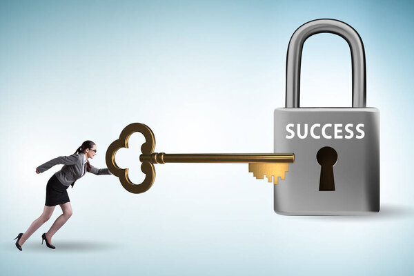 Бизнесвумен в ключе к концепции успеха