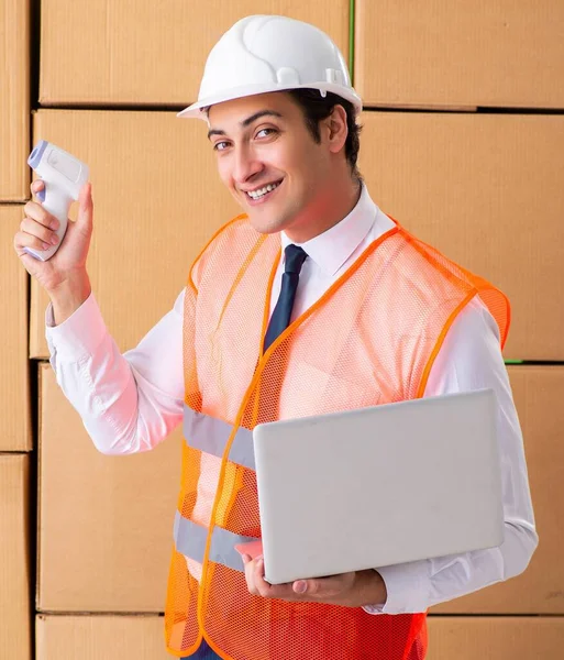 Man Contractor Working Box Delivery Relocation Service — Stock Photo, Image