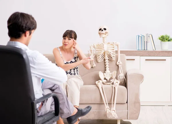 Young Patient Visiting Psychologist Therapy — Stock Photo, Image
