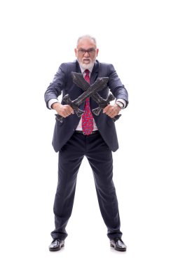 Kılıç tutan eski patron beyazlar üzerinde izole edilmiş.