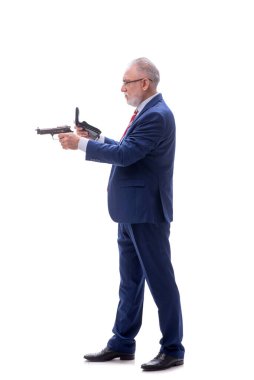 Silahlı, yaşlı bir polis memuru beyazları soyutladı.