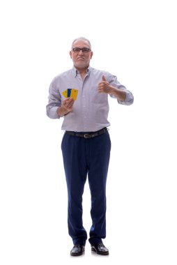 Eski patronun elinde kredi kartı var.