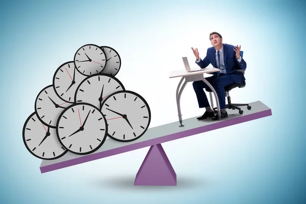 期限と時間圧力コンセプトのビジネスマン — ストック写真