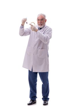 Yaşlı kimyagerin beyazı.