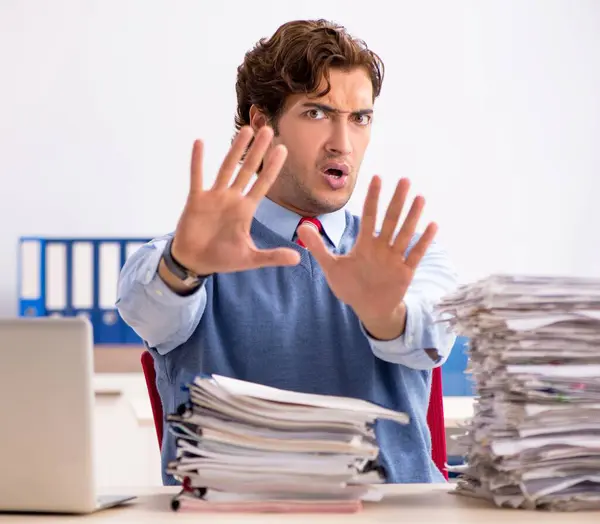 Young Handsome Employee Unhappy Excessive Work — Stock Photo, Image