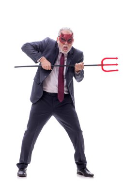 Şeytan işadamı mızrağı beyaza sapladı.