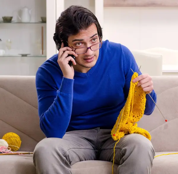 Young Good Looking Man Knitting Home — Stock Photo, Image