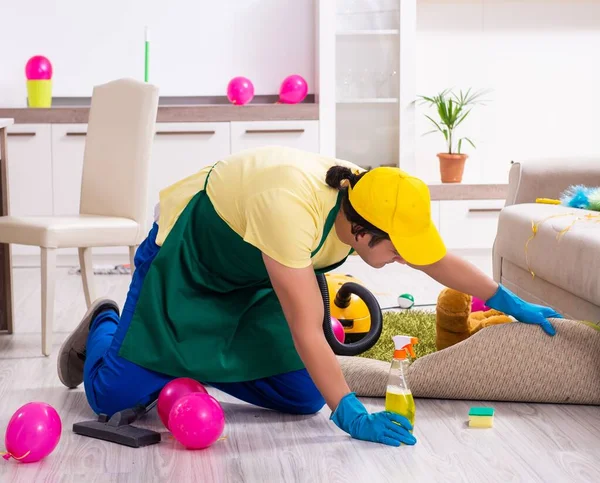 Young Male Contractor Doing Housework Party — Stock Photo, Image