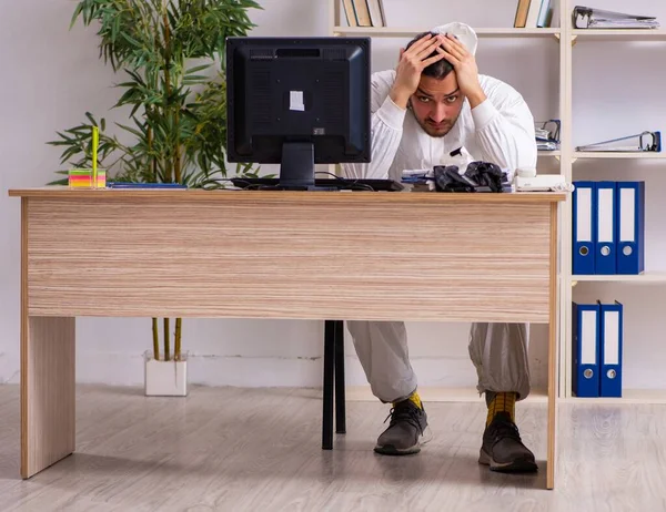 Office Worker Working Quarantine Self Isolation — Stock Photo, Image