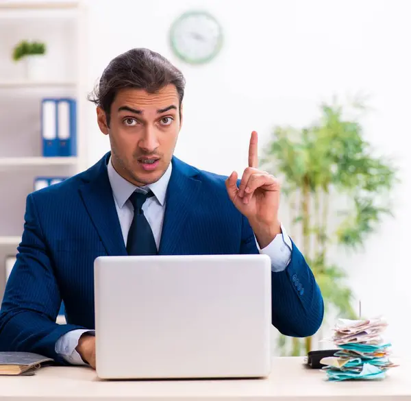 Young Employee Unhappy Excessive Work — Stock Photo, Image