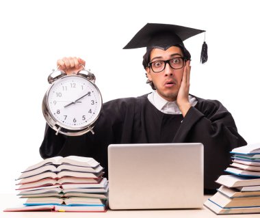 Beyaz tenli yakışıklı öğrenci.