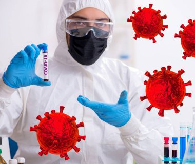 Laboratuvarda covid-19 aşısı geliştiren doktor.