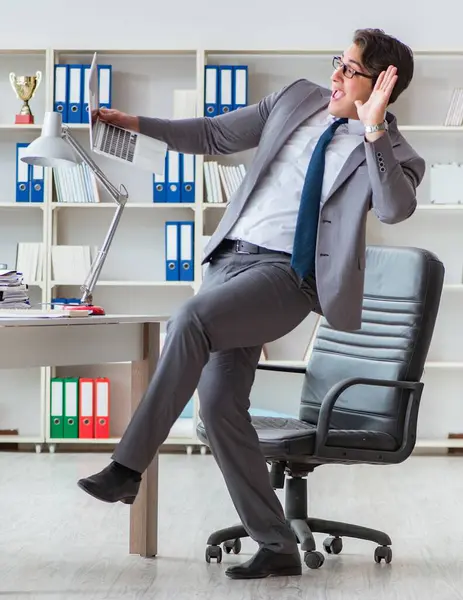 Der Geschäftsmann Macht Bei Der Arbeit Eine Pause Büro — Stockfoto